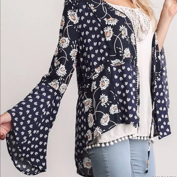 NWT Umgee Floral Print Cardigan-Style Top - Picture 3 of 3